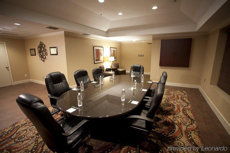 Holiday Inn Tyler - Conference Center By Ihg Exterior photo